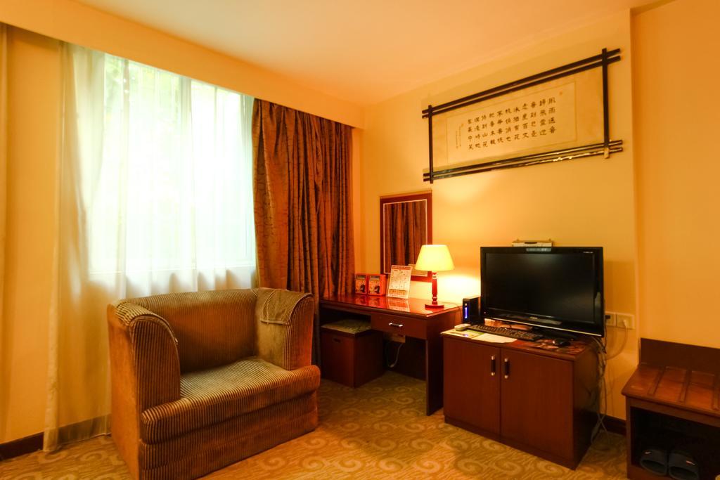 Guangzhou Duobao Hotel Экстерьер фото